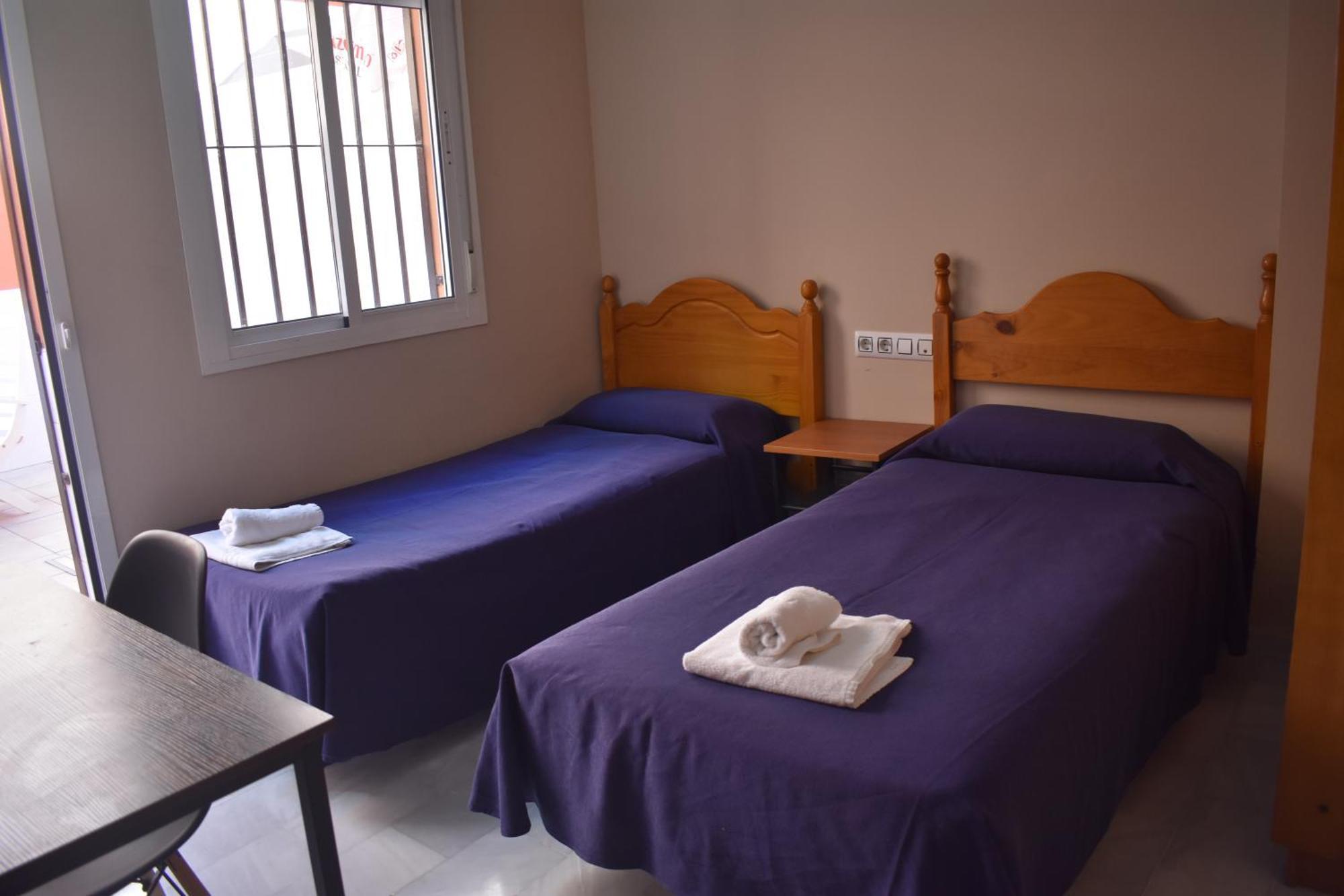 Hostal Alamare เซบีญา ภายนอก รูปภาพ