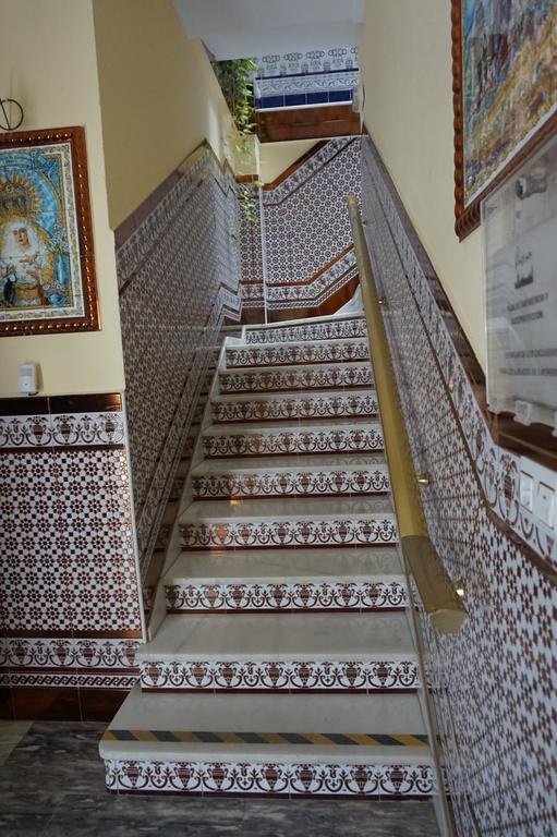Hostal Alamare เซบีญา ภายนอก รูปภาพ