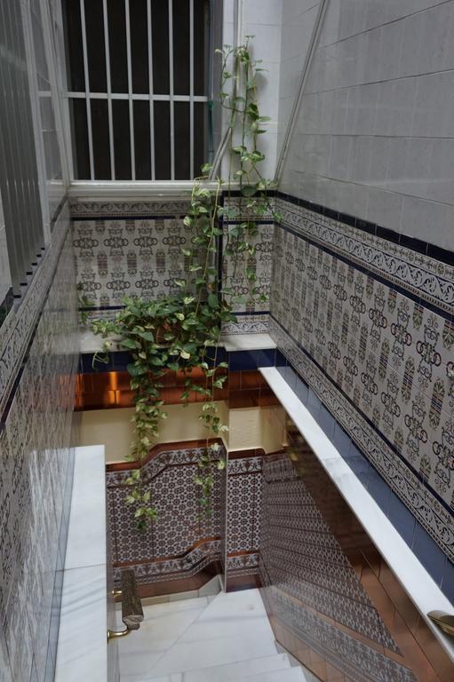 Hostal Alamare เซบีญา ภายนอก รูปภาพ